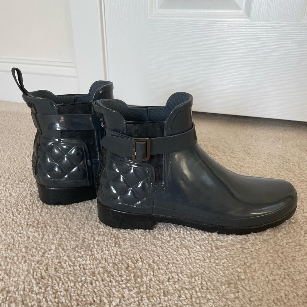Hunter refined quilted Gloss Chelsea boots size 8